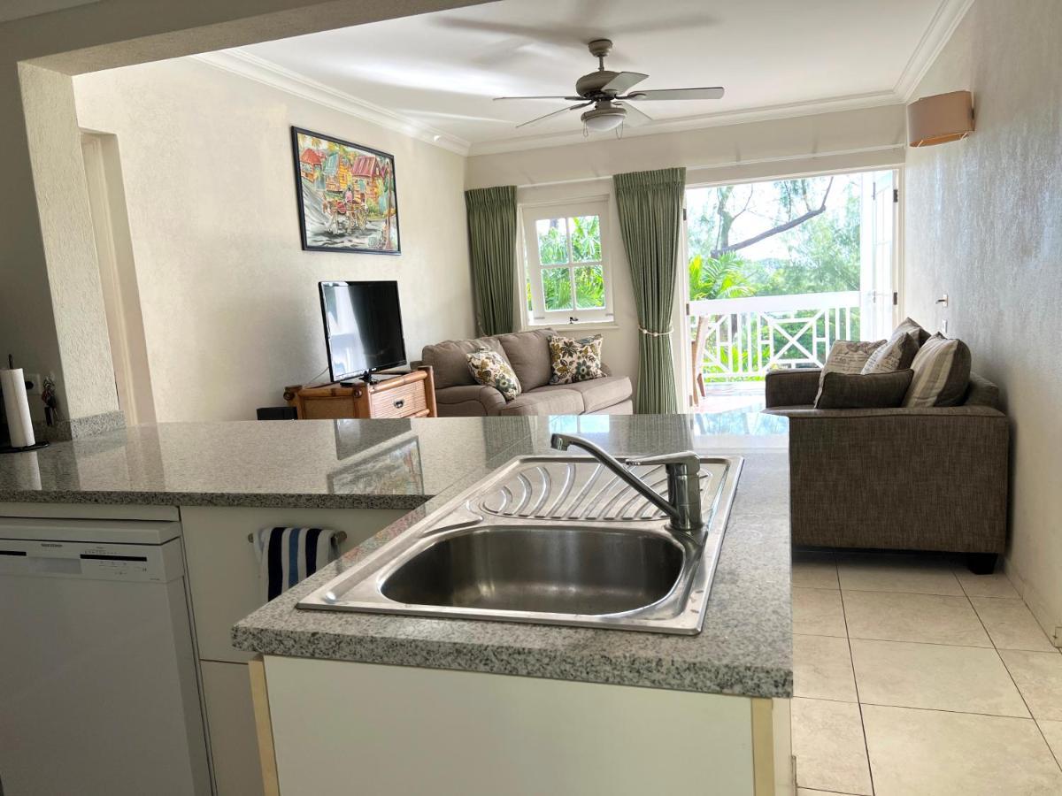 Rockley Golf 810 Is A 2 Bedroom, 2 Bathroom 1St Floor Apartment With Pool Saint James Exterior foto